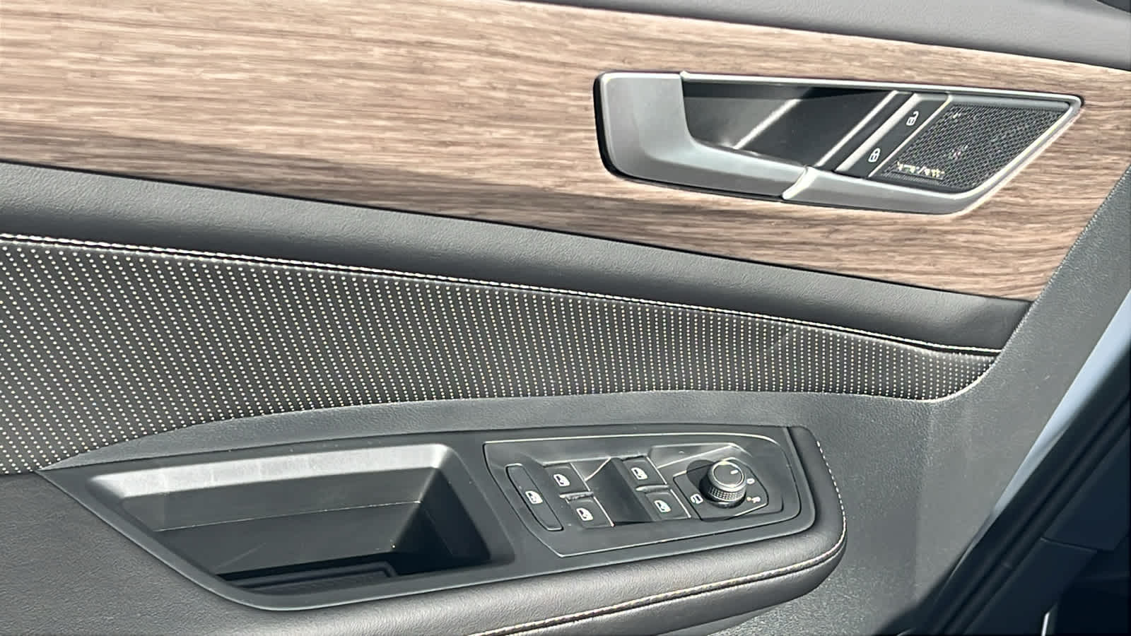 Thumbnail: 2026 Volkswagen Atlas - 22