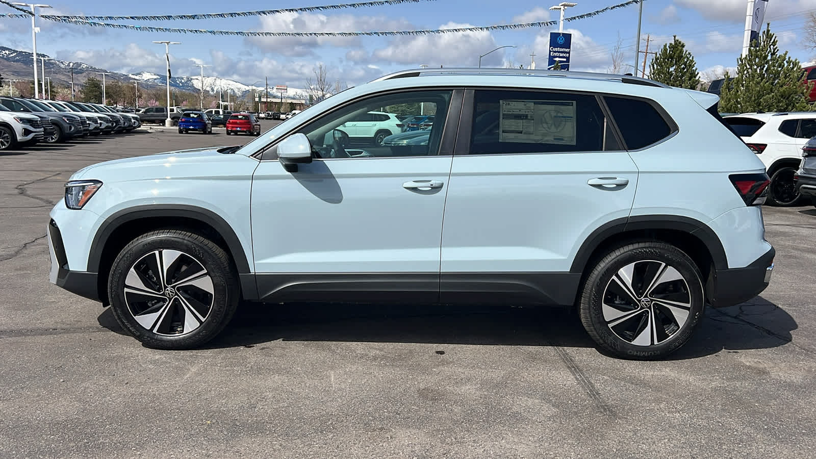 Thumbnail: 2025 Volkswagen Taos - 8