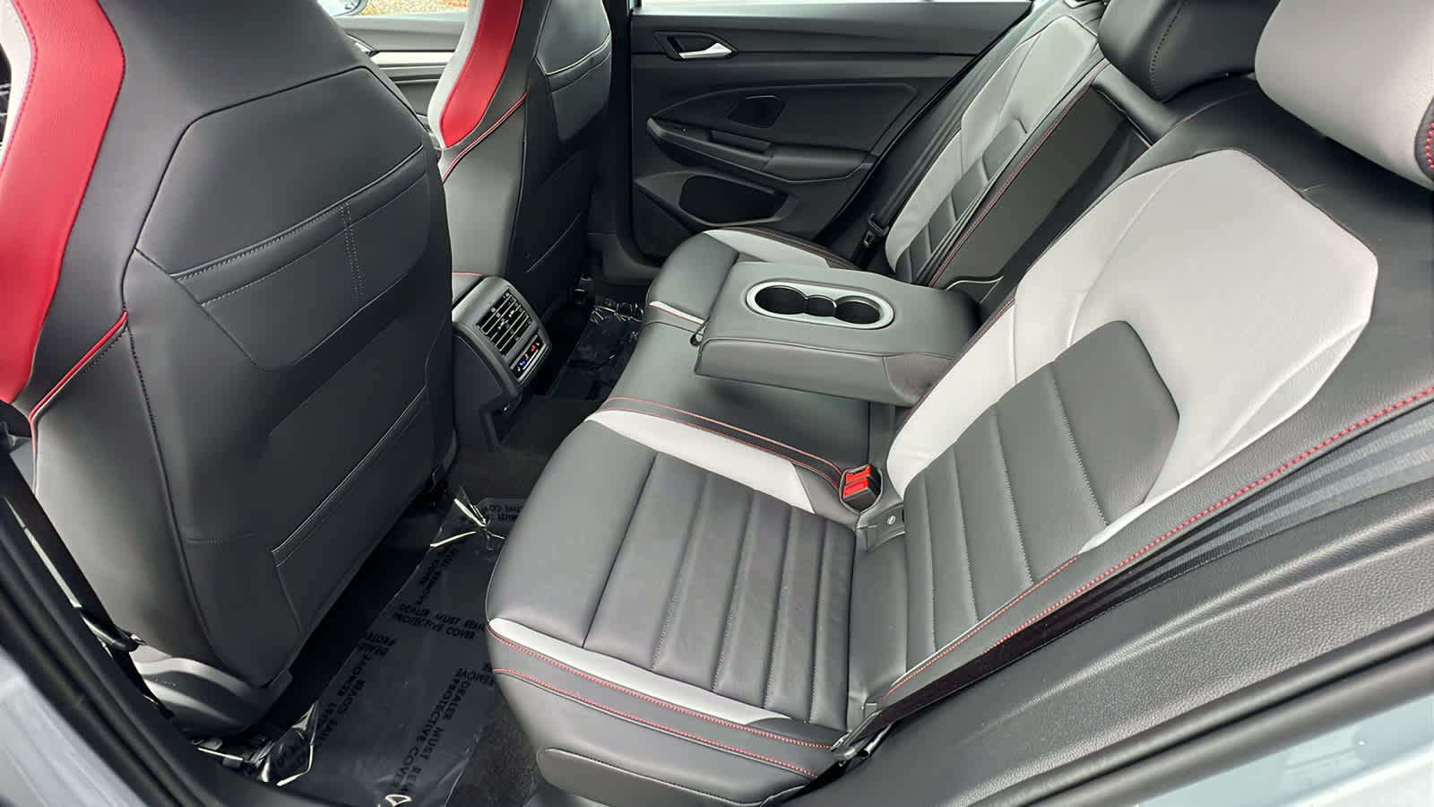 Thumbnail: 2025 Volkswagen Golf - 24