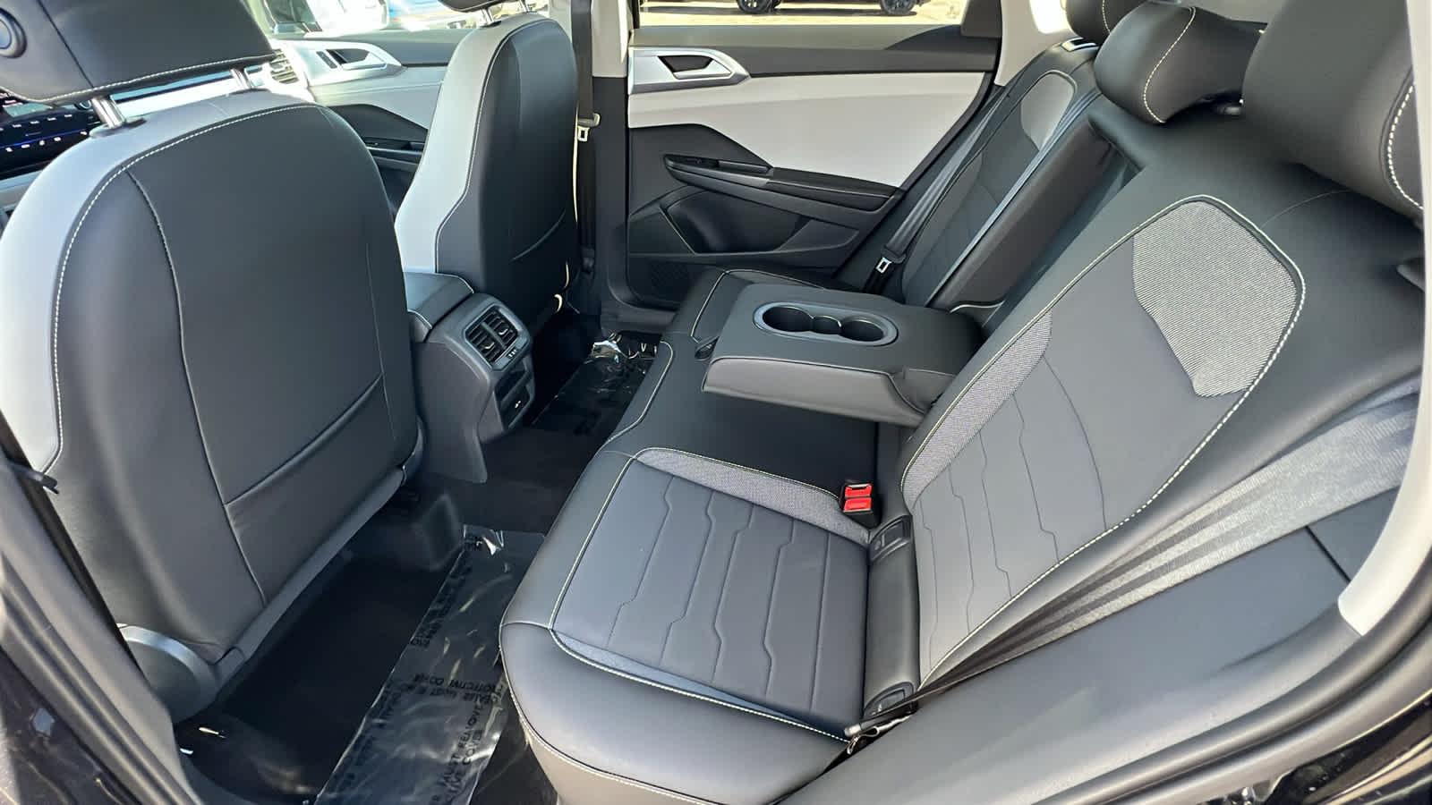 Thumbnail: 2025 Volkswagen Taos - 24