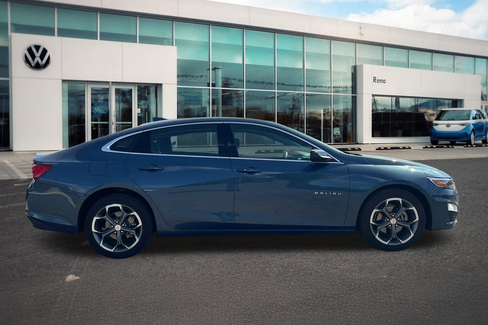 Thumbnail: 2024 Chevrolet Malibu - 4