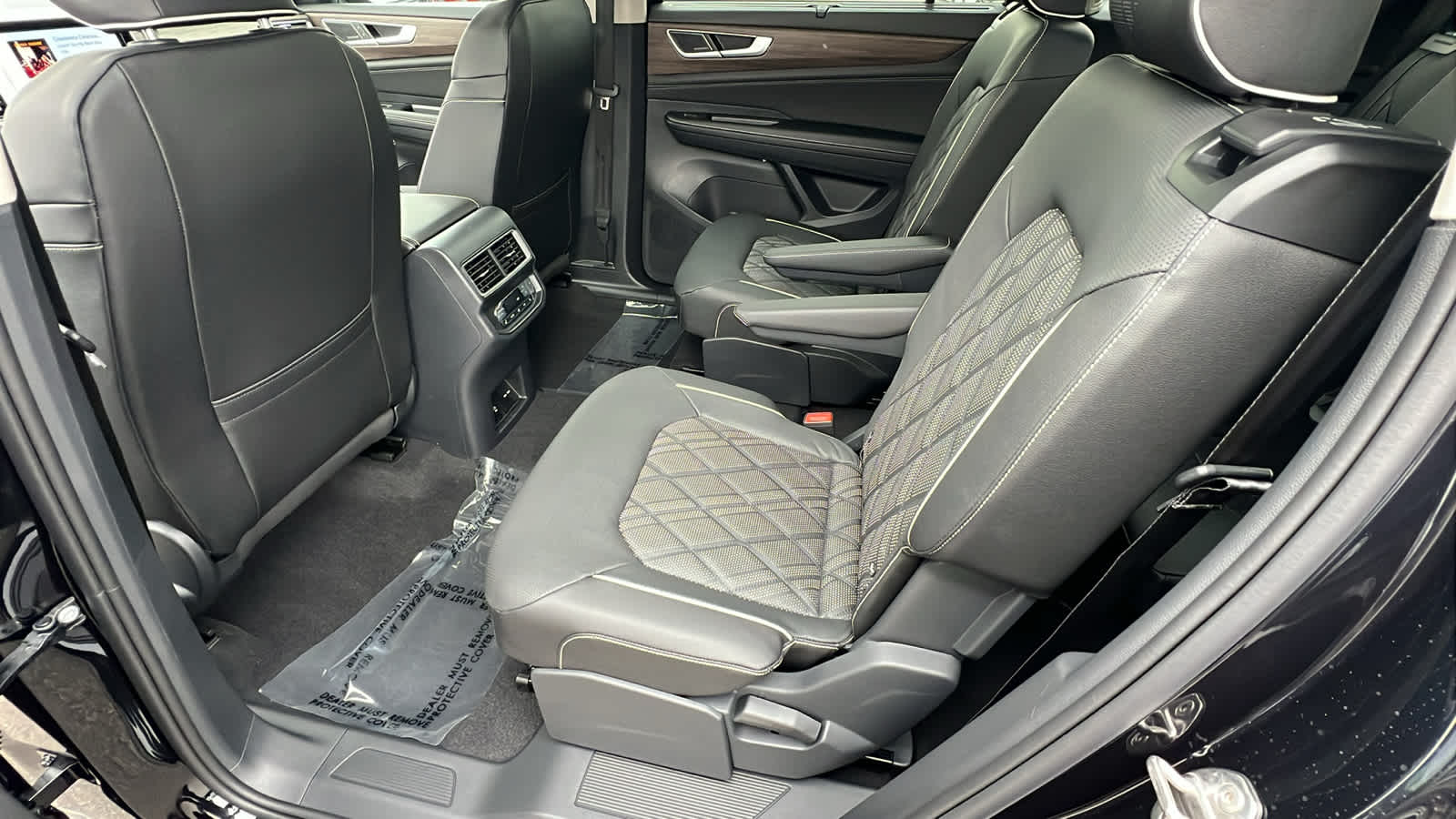 Thumbnail: 2026 Volkswagen Atlas - 24