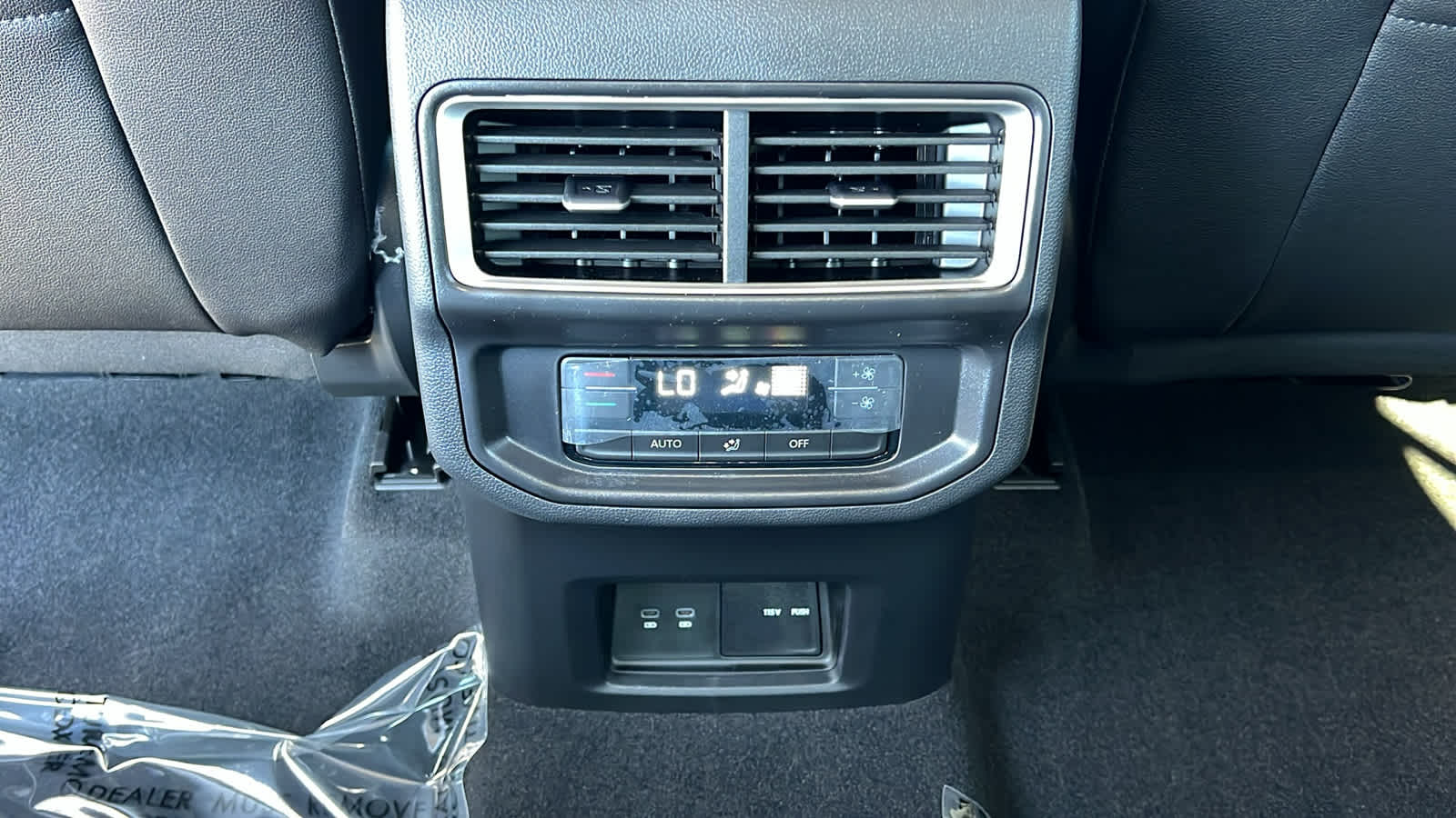 Thumbnail: 2026 Volkswagen Atlas - 25