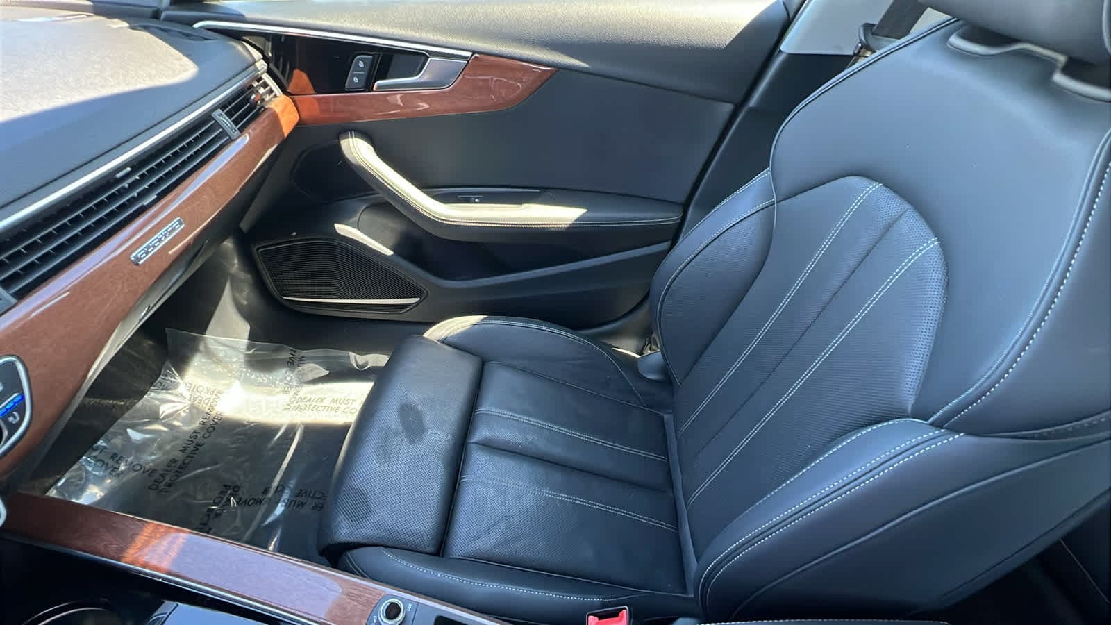 2022 Audi A4 Prestige - Photo 12