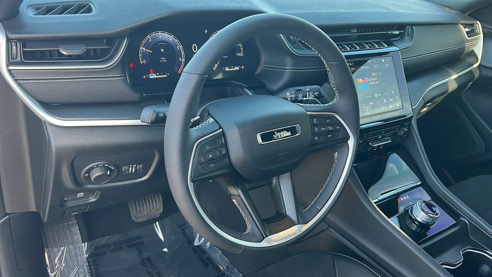 Thumbnail: 2025 Jeep Grand Cherokee L - 10