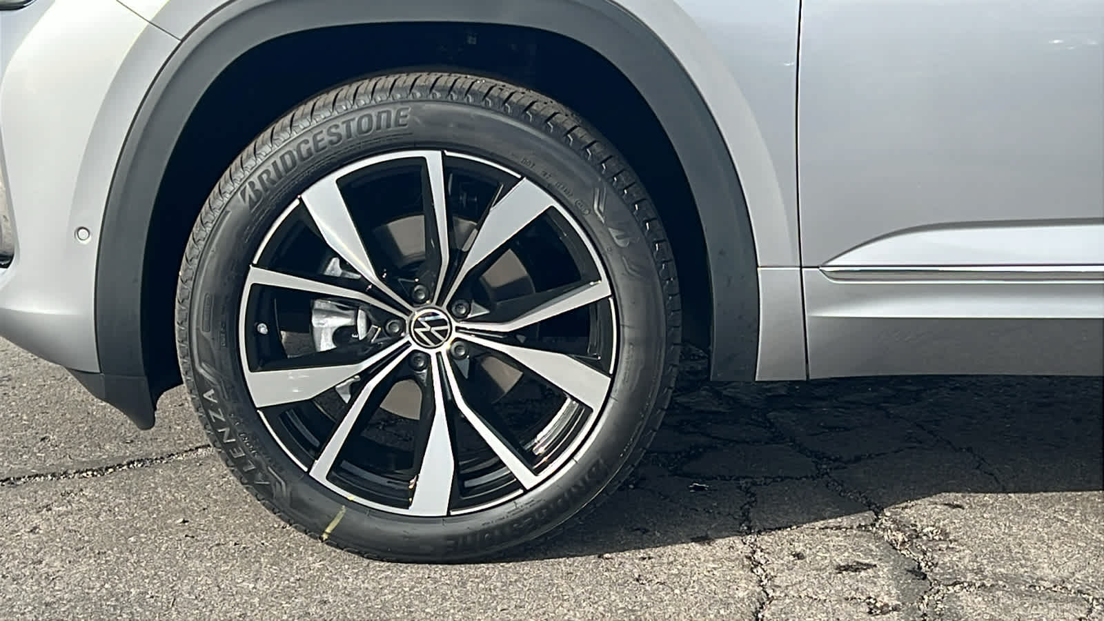 Thumbnail: 2026 Volkswagen Atlas - 9