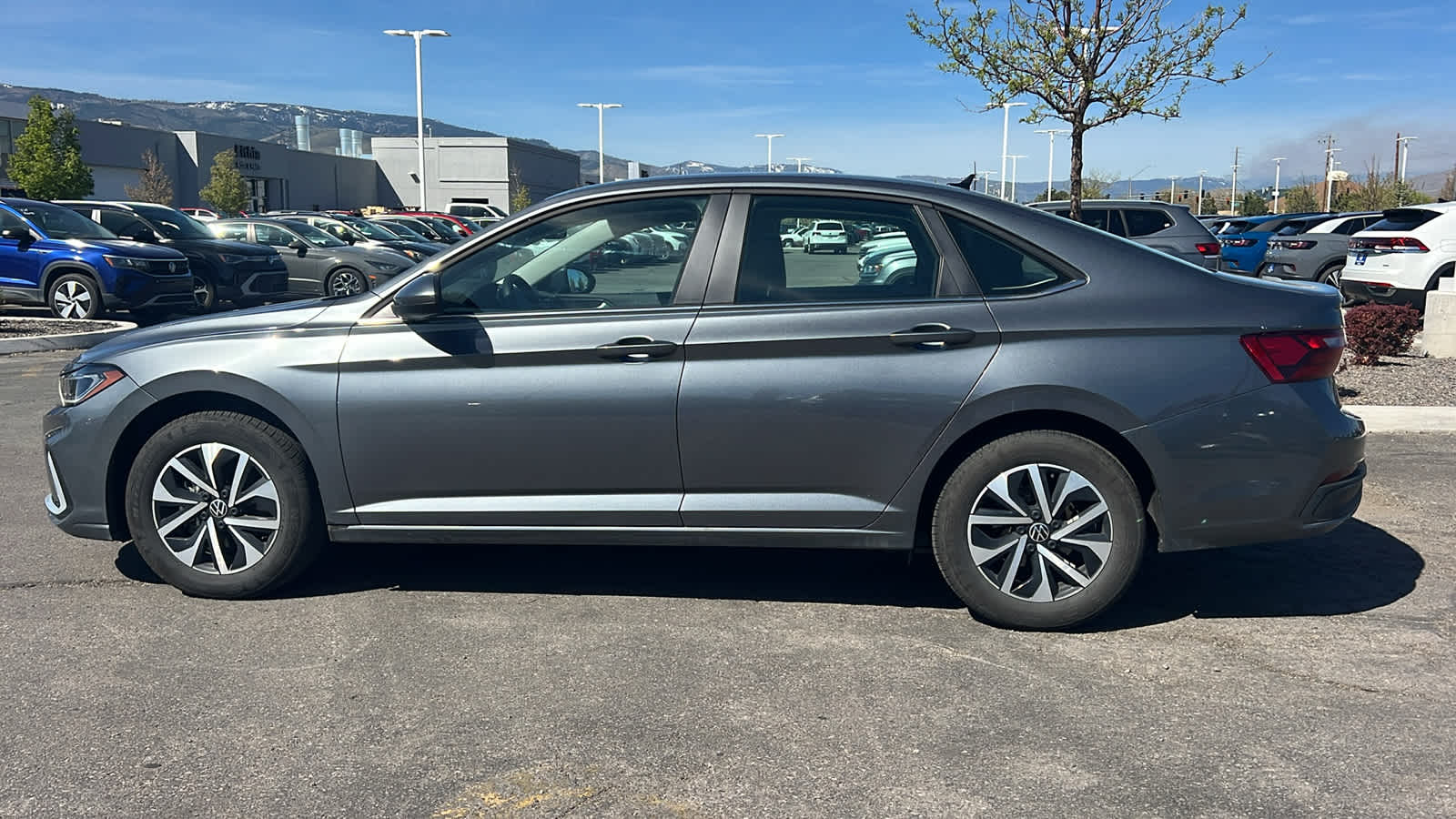 Thumbnail: 2025 Volkswagen Jetta - 8