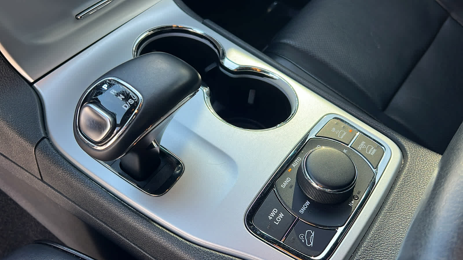 Thumbnail: 2014 Jeep Grand Cherokee - 13