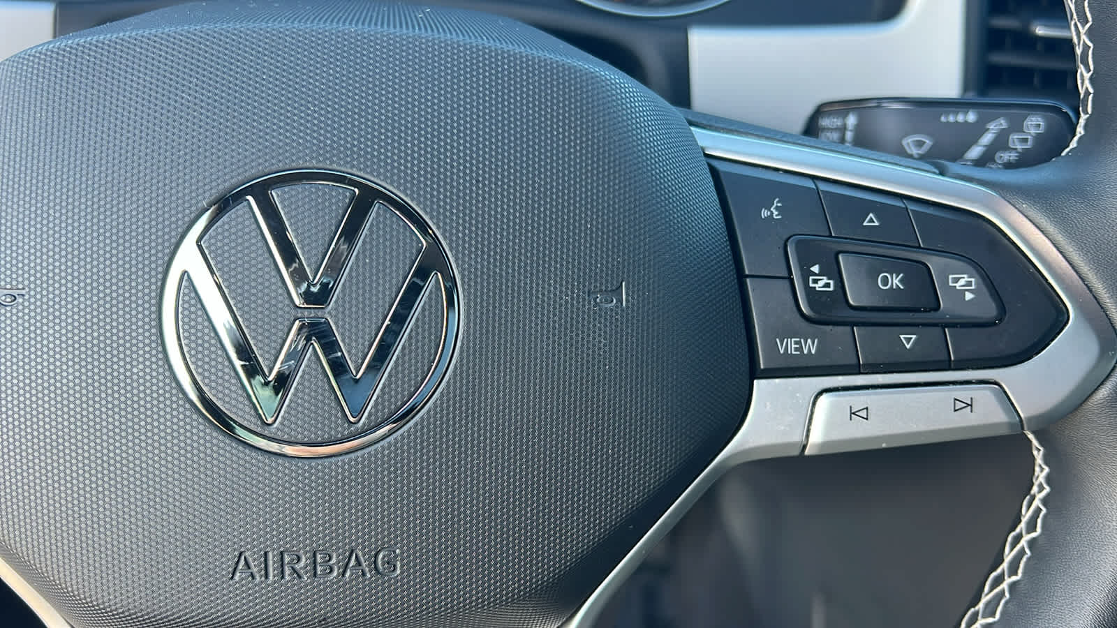 Thumbnail: 2021 Volkswagen Atlas - 20