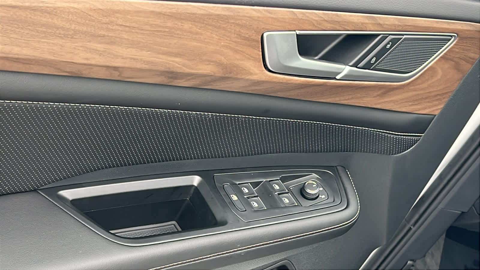 Thumbnail: 2026 Volkswagen Atlas - 22