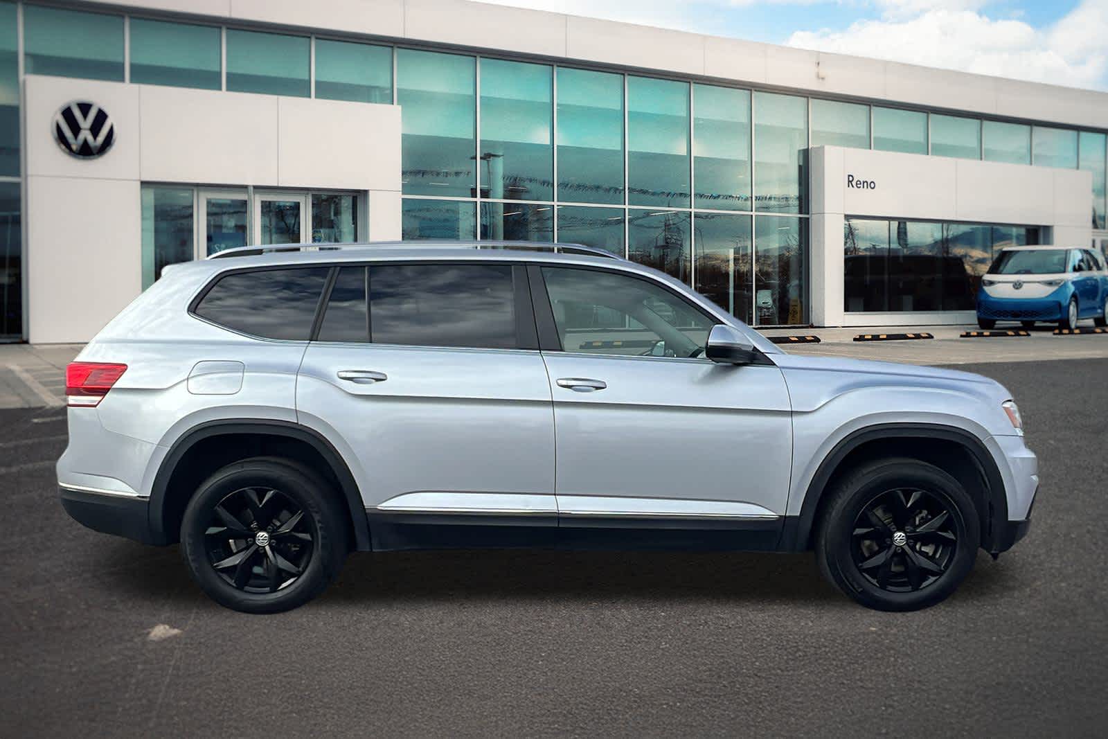 Thumbnail: 2018 Volkswagen Atlas - 4