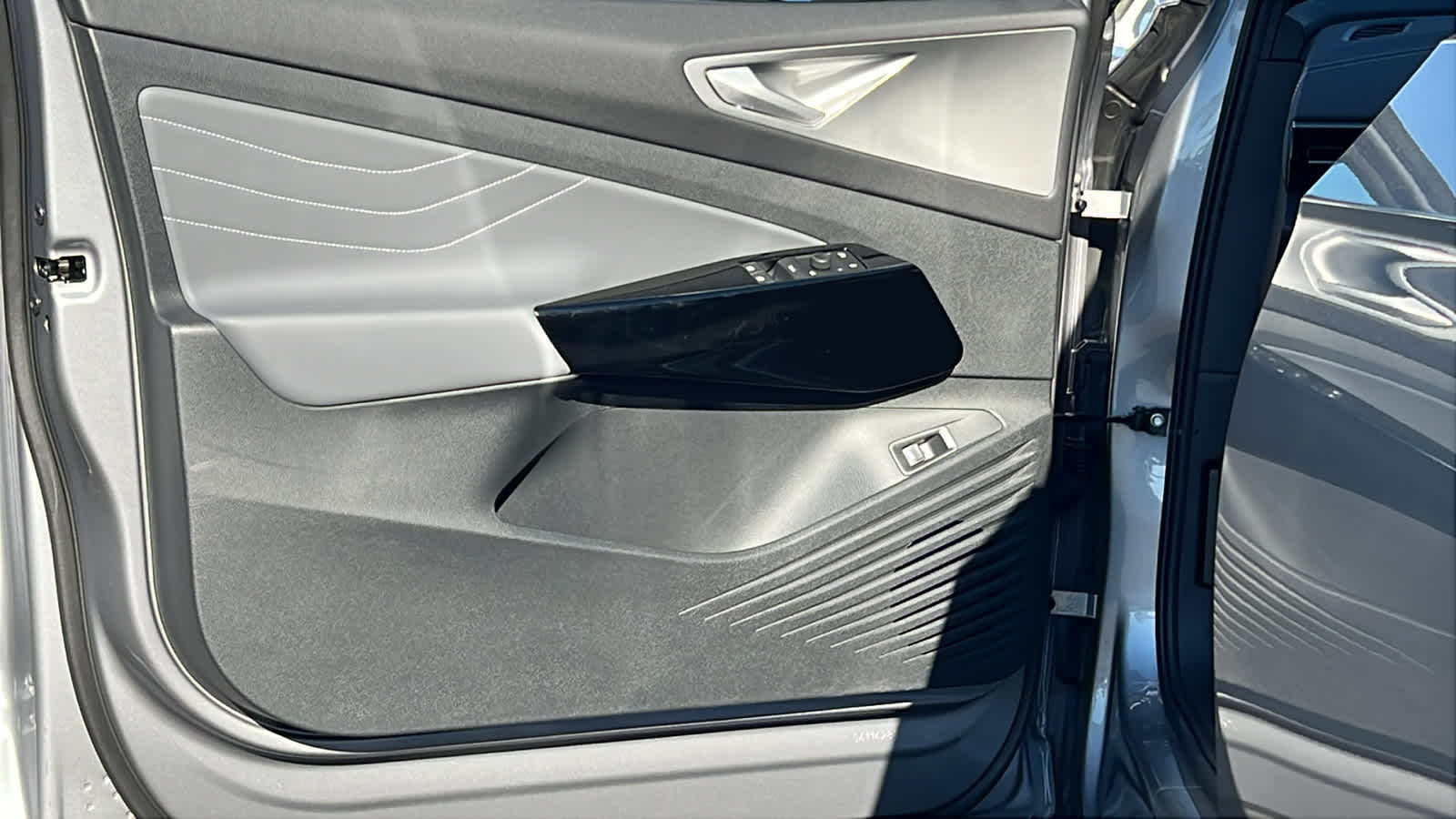 Thumbnail: 2025 Volkswagen ID.4 - 23