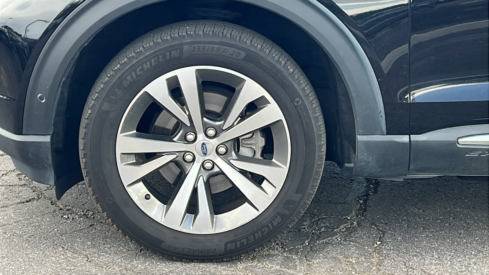 Thumbnail: 2020 Ford Explorer - 9