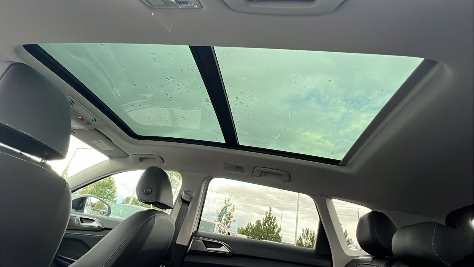 Thumbnail: 2025 Volkswagen Taos - 31