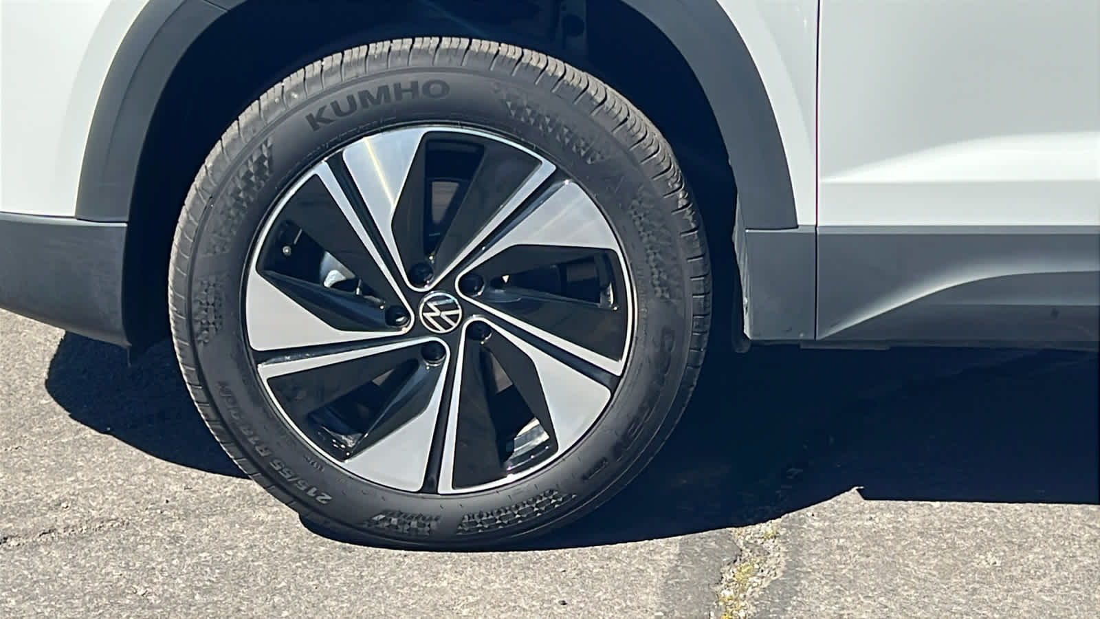 Thumbnail: 2025 Volkswagen Taos - 9