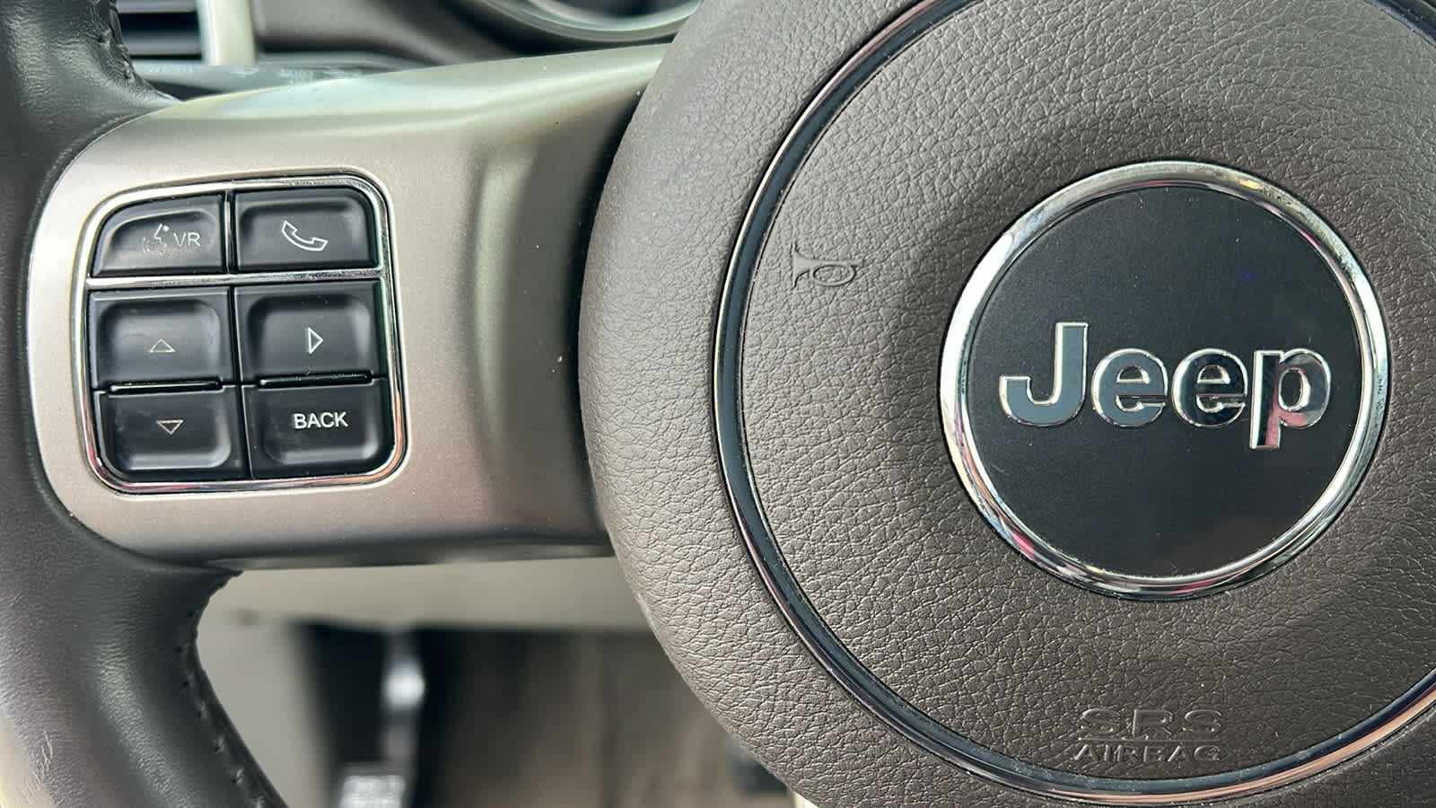 Thumbnail: 2012 Jeep Grand Cherokee - 18