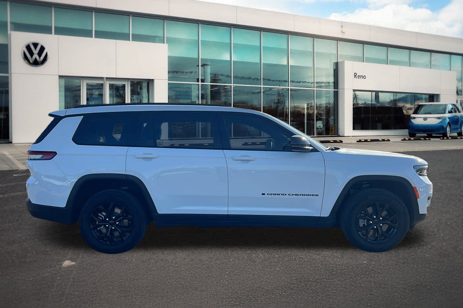 Thumbnail: 2025 Jeep Grand Cherokee L - 4