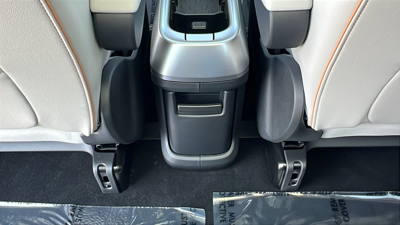 Thumbnail: 2025 Volkswagen ID.Buzz - 25