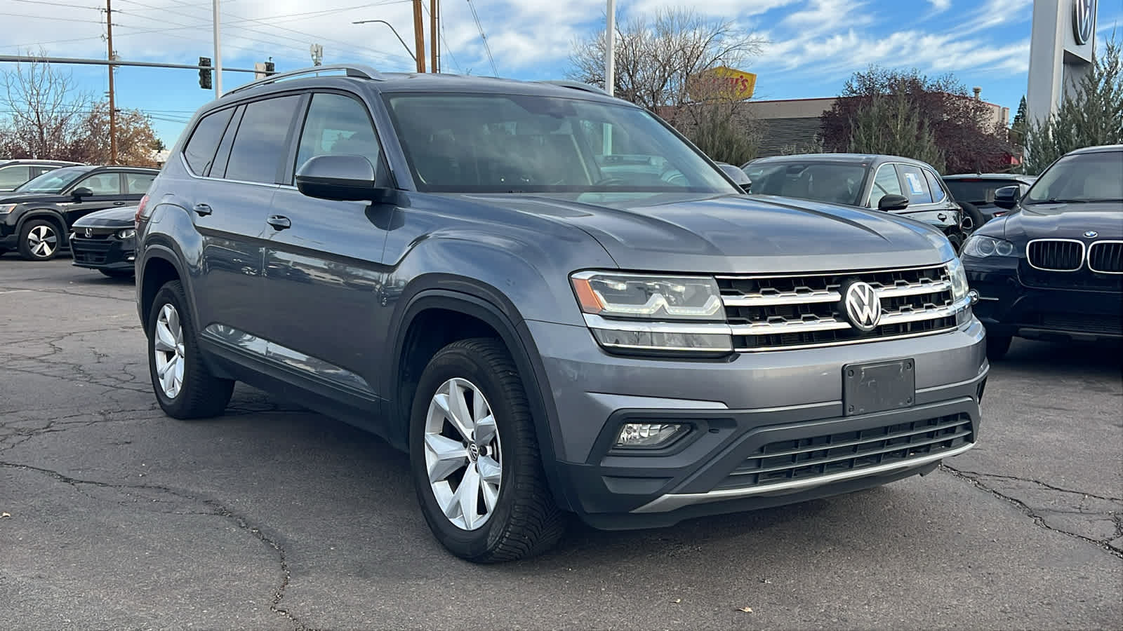 Thumbnail: 2018 Volkswagen Atlas - 3