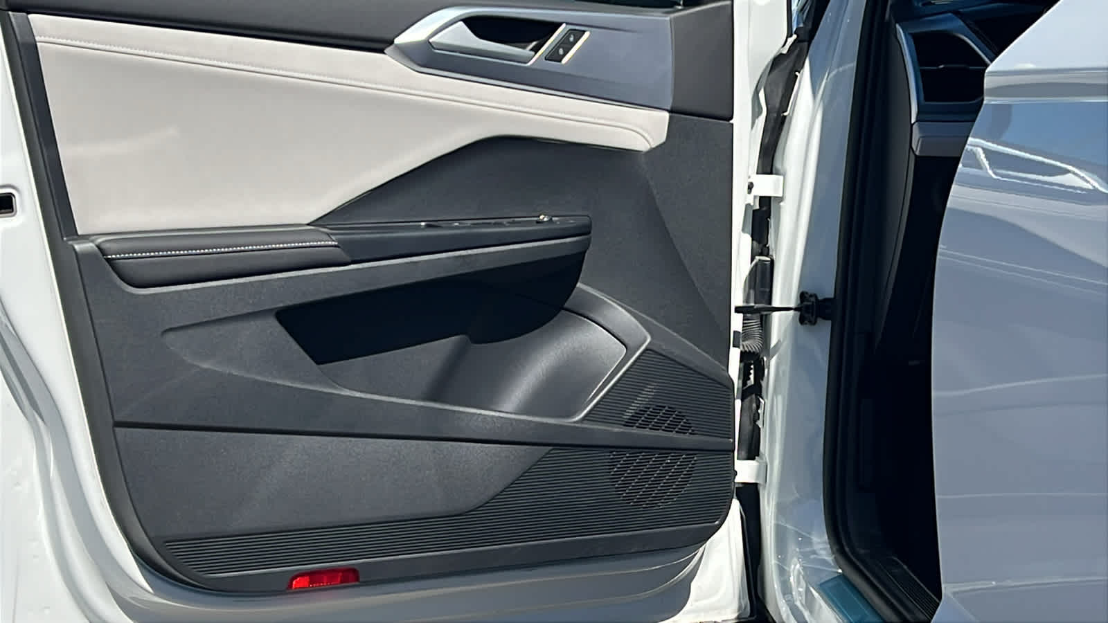 Thumbnail: 2025 Volkswagen Taos - 23