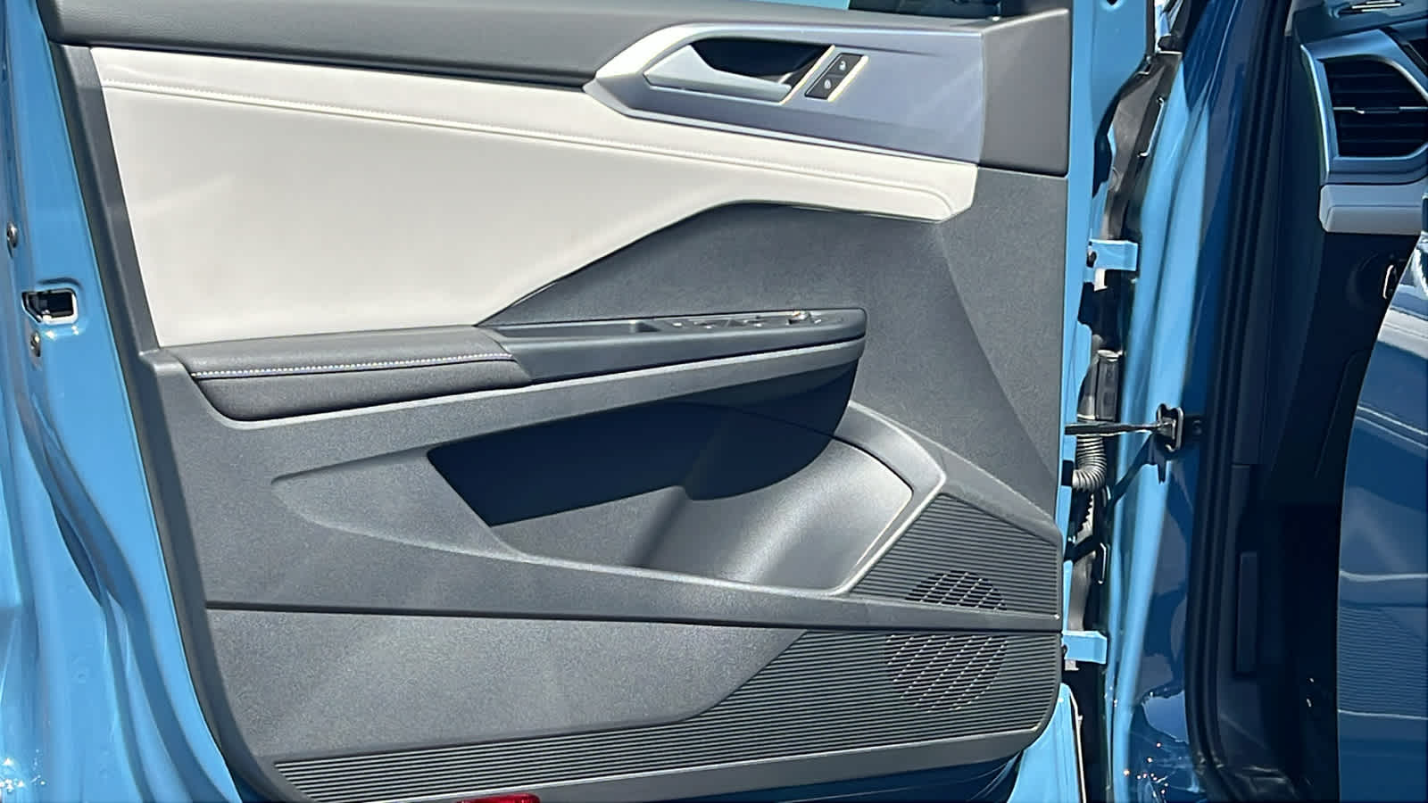 Thumbnail: 2025 Volkswagen Taos - 23