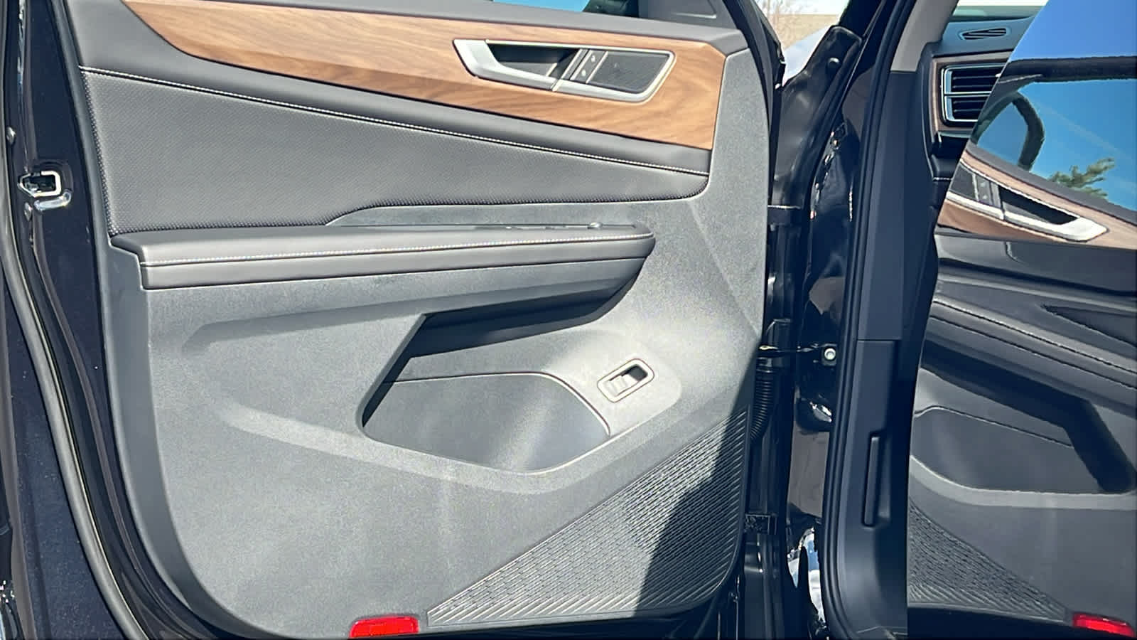 Thumbnail: 2026 Volkswagen Atlas - 23