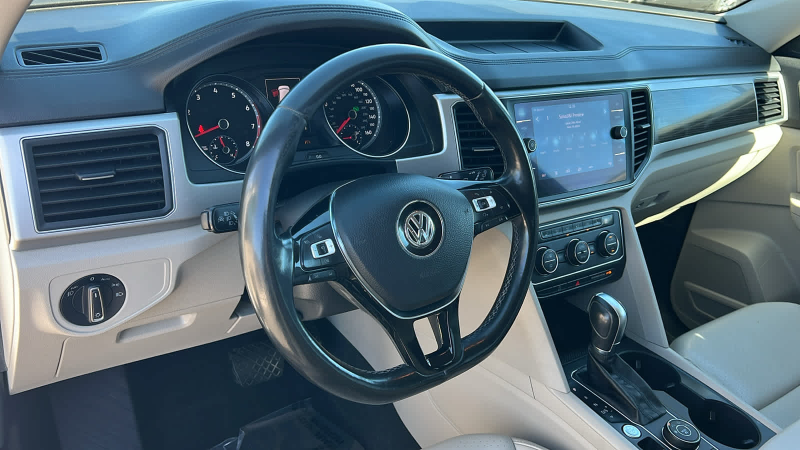 Thumbnail: 2018 Volkswagen Atlas - 10