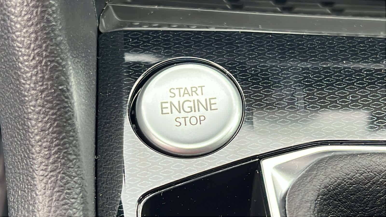 Thumbnail: 2026 Volkswagen Taos - 17