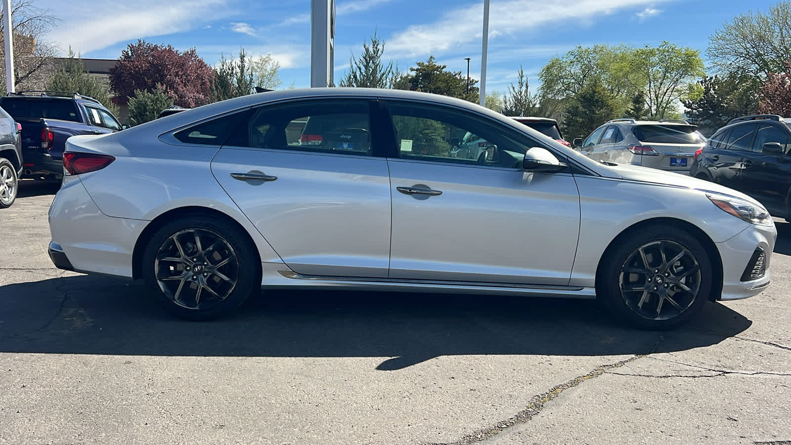 Thumbnail: 2019 Hyundai Sonata - 4