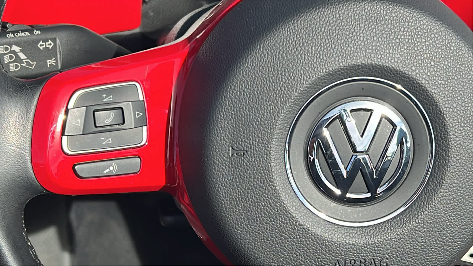 Thumbnail: 2019 Volkswagen Beetle - 19