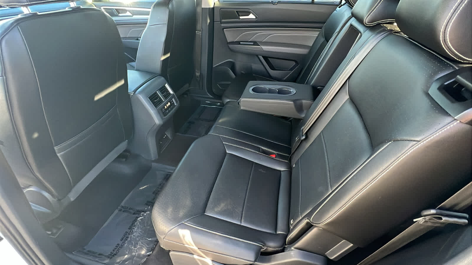 Thumbnail: 2021 Volkswagen Atlas - 24