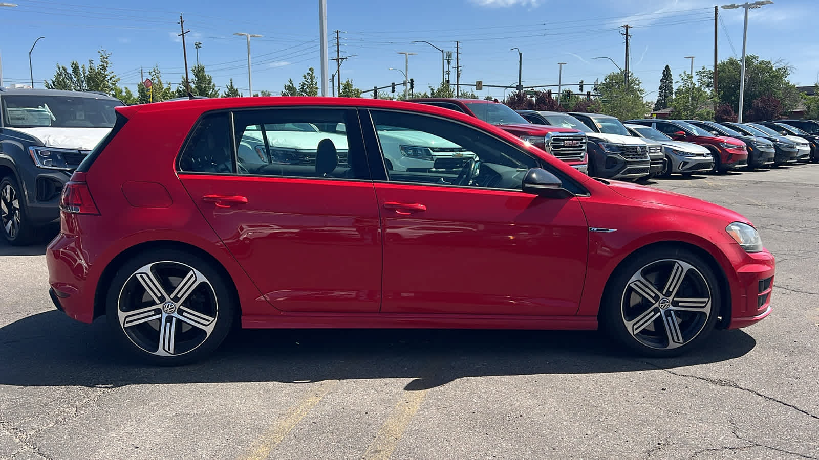Thumbnail: 2016 Volkswagen Golf - 4