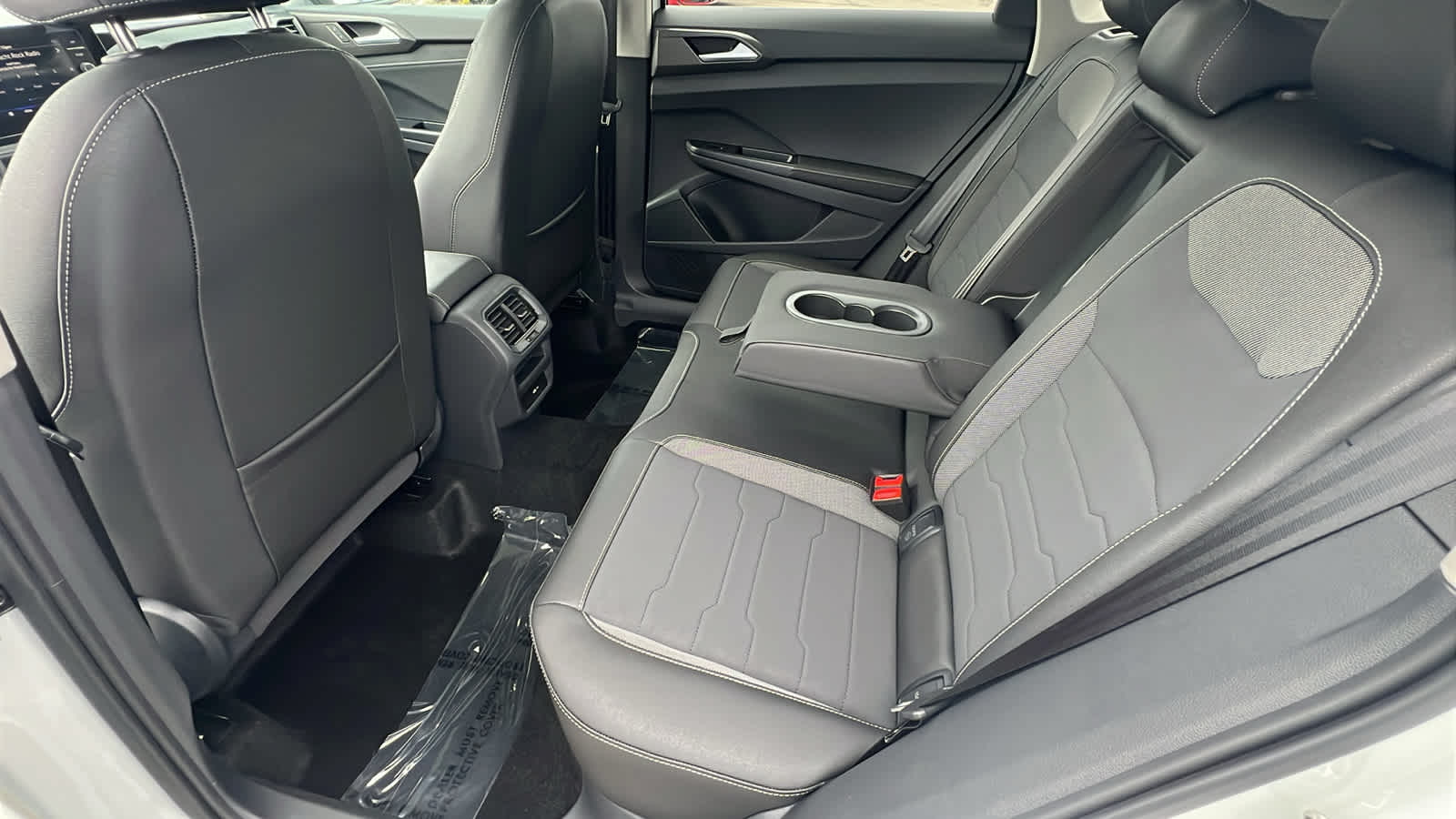 Thumbnail: 2025 Volkswagen Taos - 24