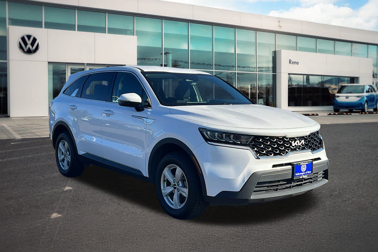 Thumbnail: 2022 Kia Sorento - 3