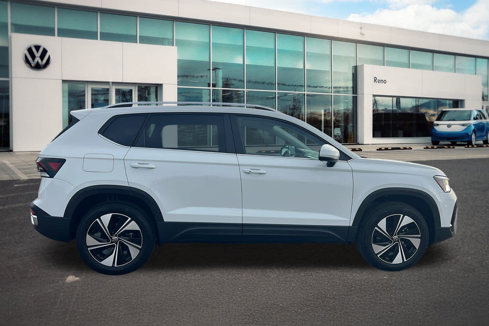 Thumbnail: 2026 Volkswagen Taos - 4