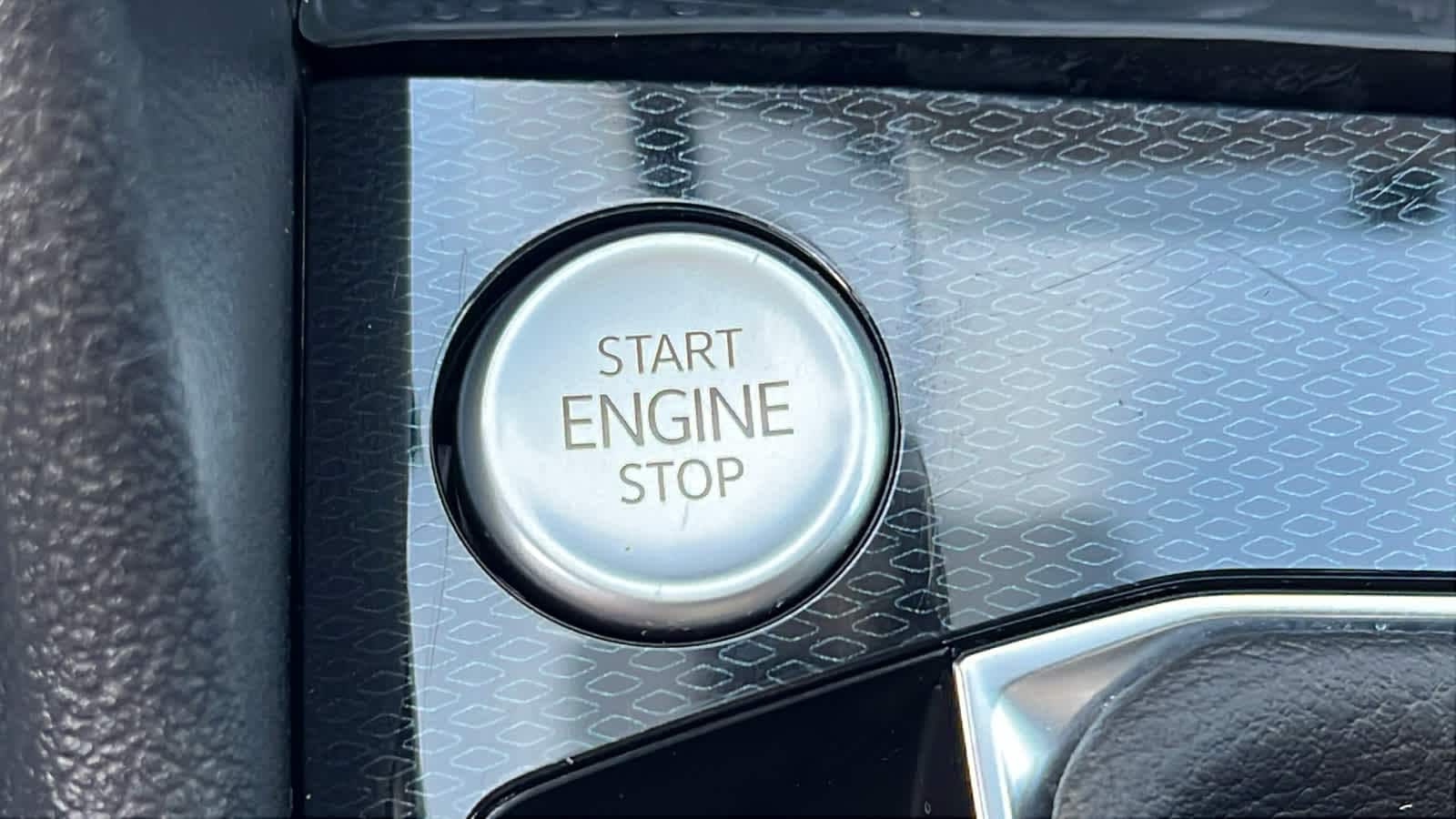 Thumbnail: 2025 Volkswagen Taos - 17