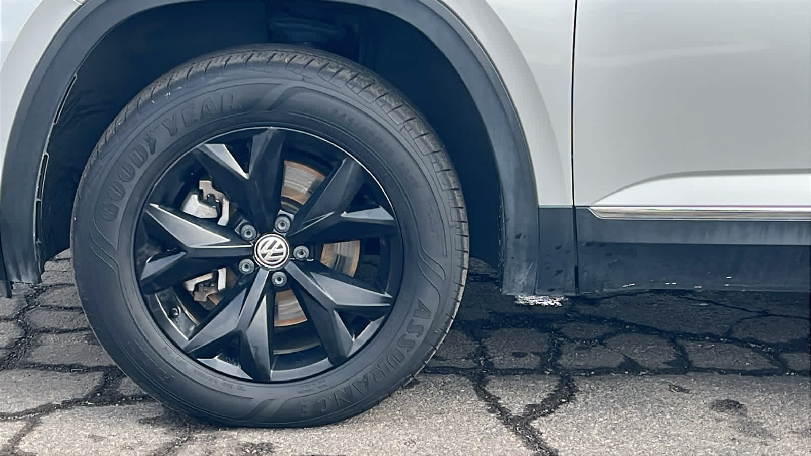 Thumbnail: 2018 Volkswagen Atlas - 9