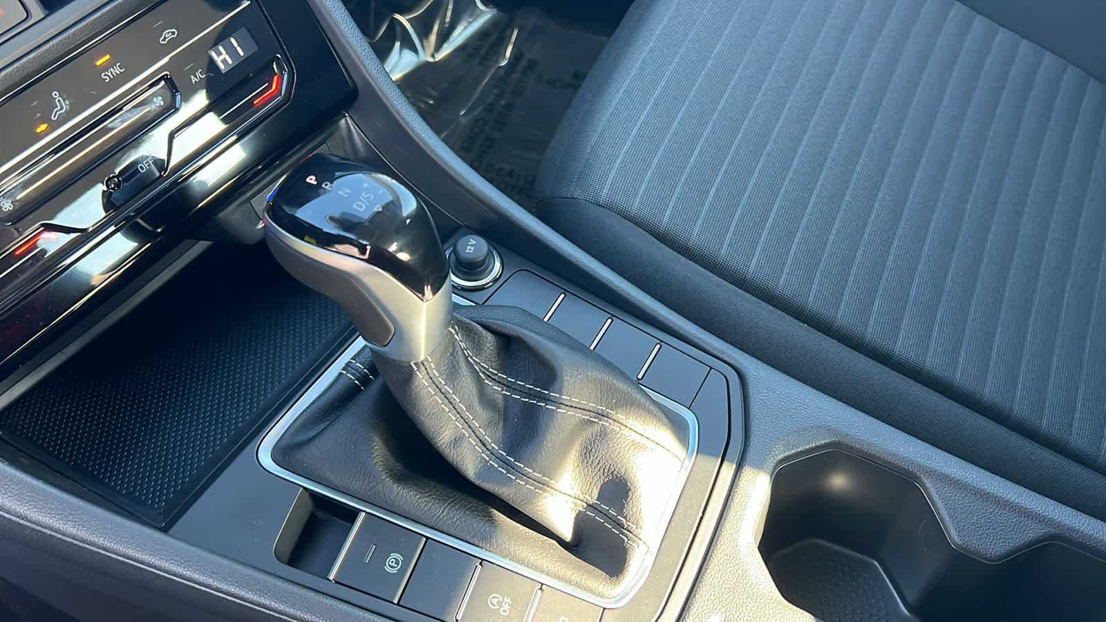 Thumbnail: 2026 Volkswagen Jetta - 13