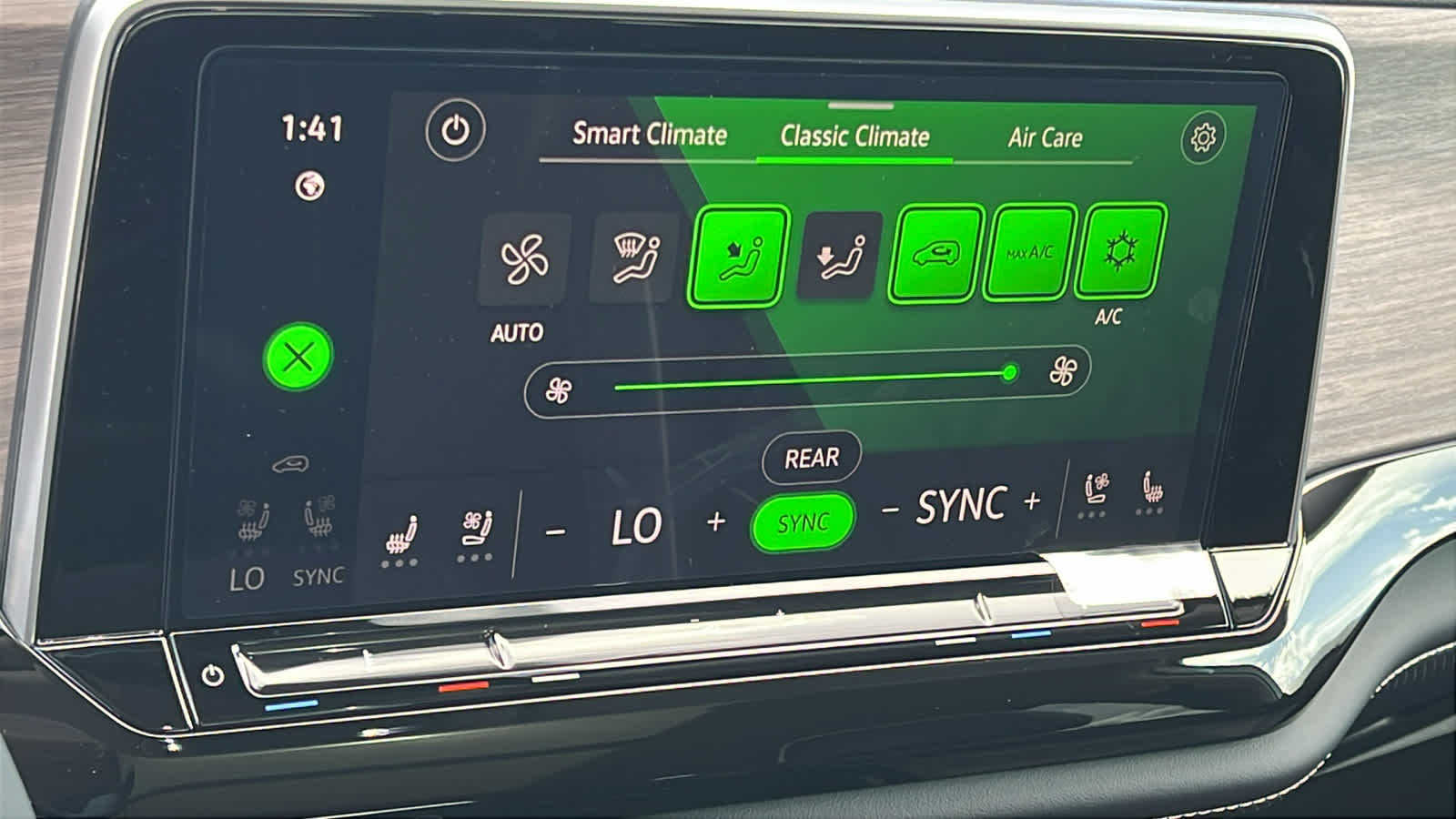 Thumbnail: 2026 Volkswagen Atlas - 14