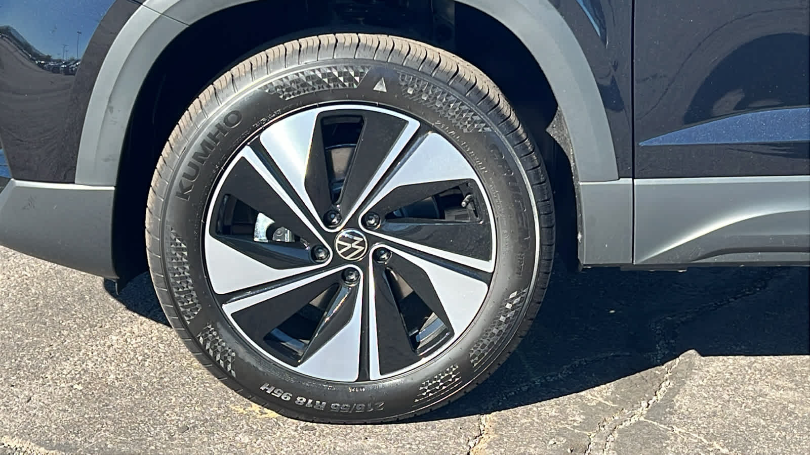 Thumbnail: 2025 Volkswagen Taos - 9