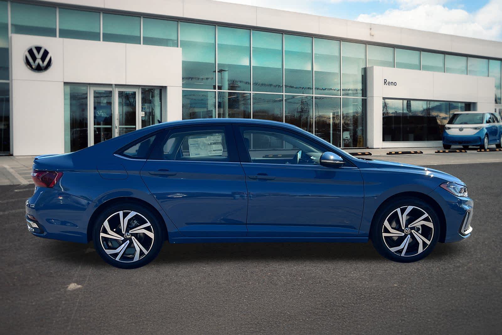 Thumbnail: 2026 Volkswagen Jetta - 4