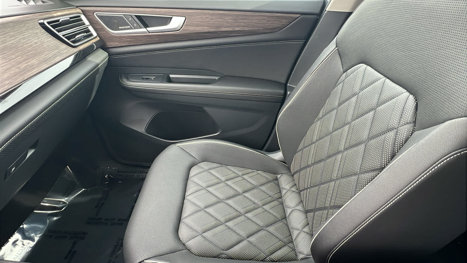 Thumbnail: 2026 Volkswagen Atlas - 12