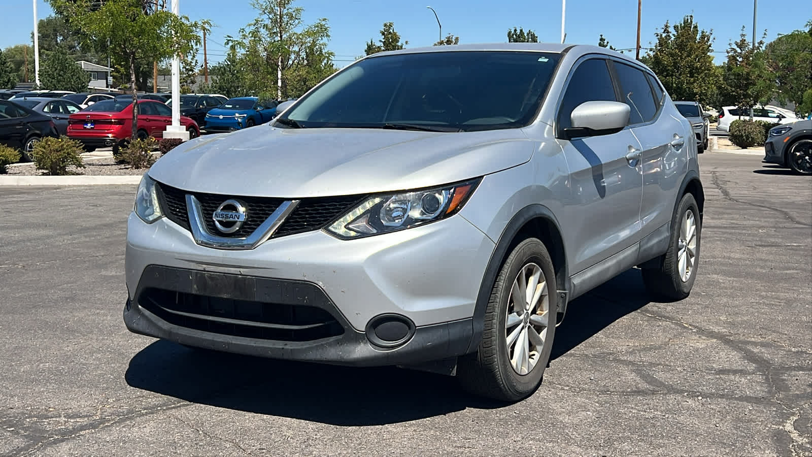 Thumbnail: 2017 Nissan Rogue Sport - 1