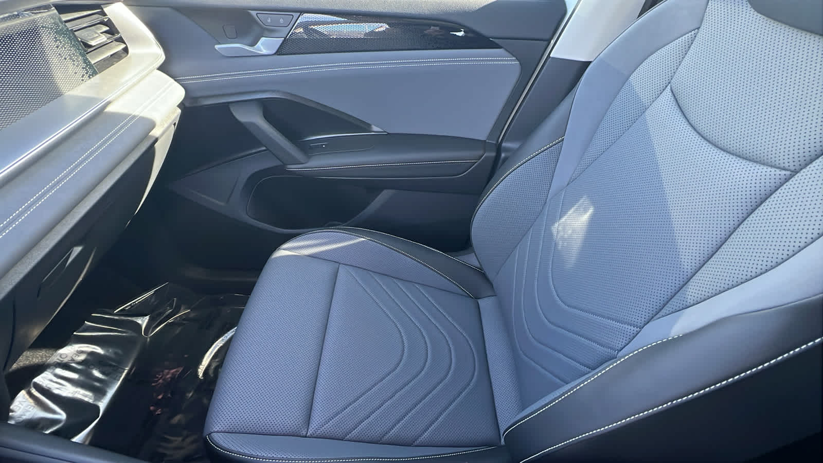 Thumbnail: 2026 Volkswagen Tiguan - 12