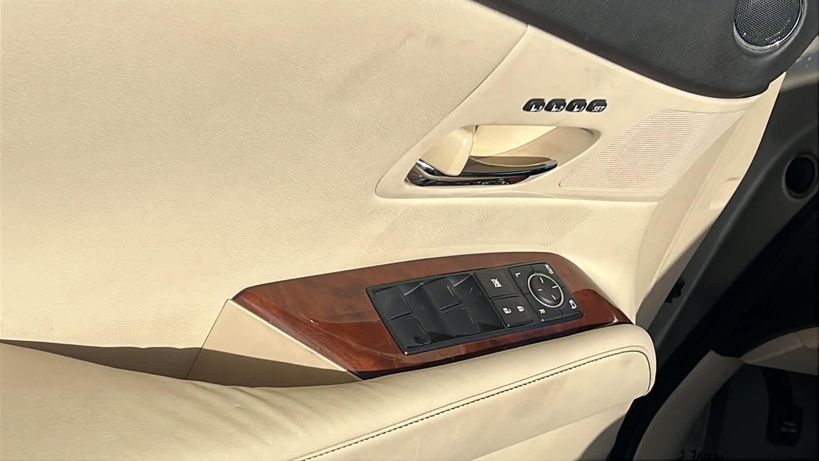 Thumbnail: 2015 Lexus RX - 22