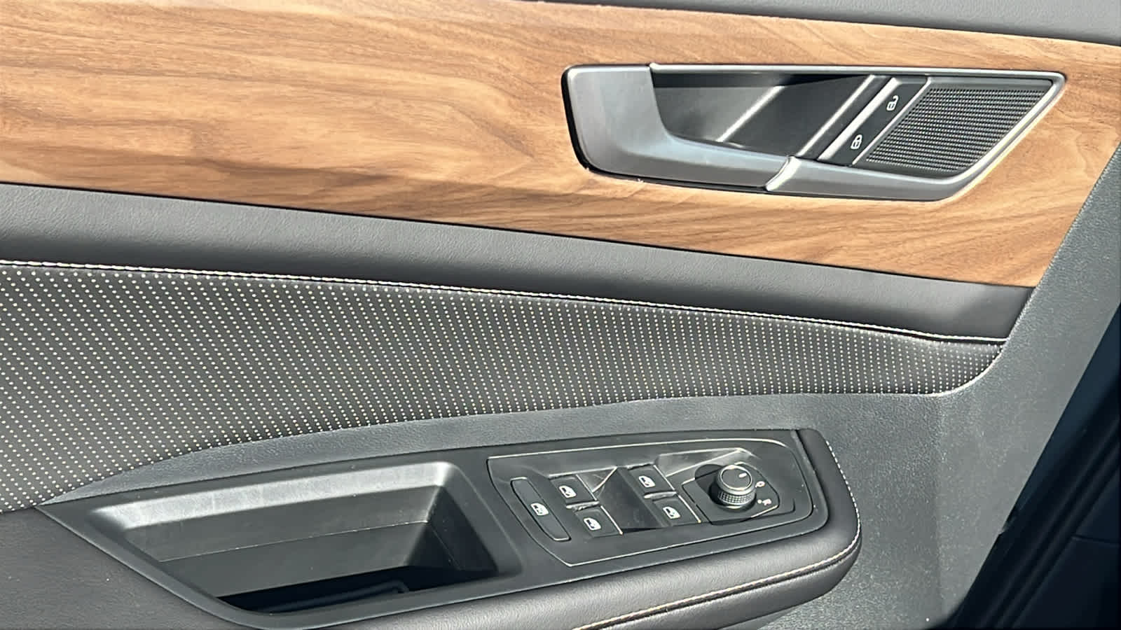 Thumbnail: 2026 Volkswagen Atlas - 22