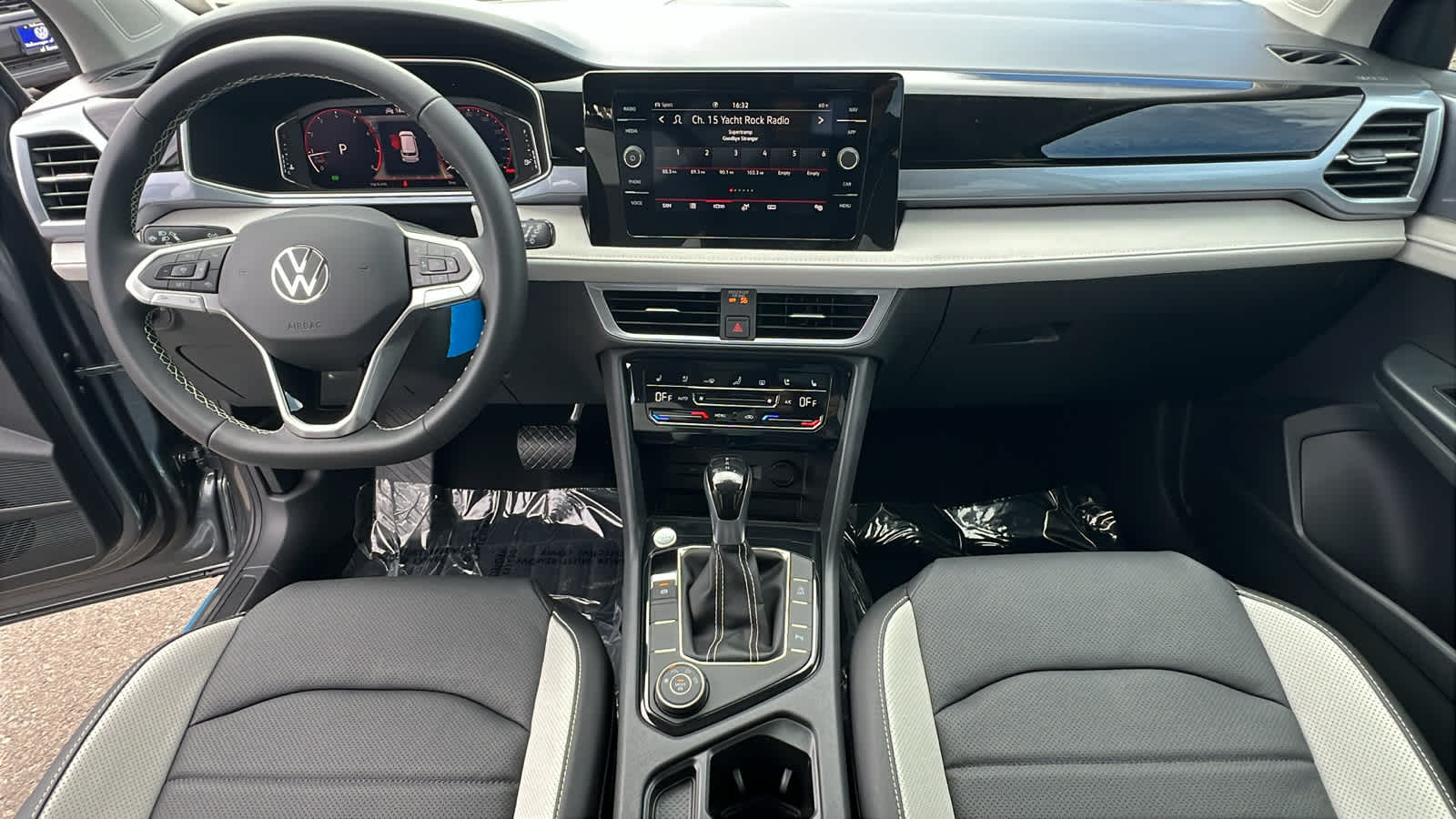 Thumbnail: 2025 Volkswagen Taos - 26