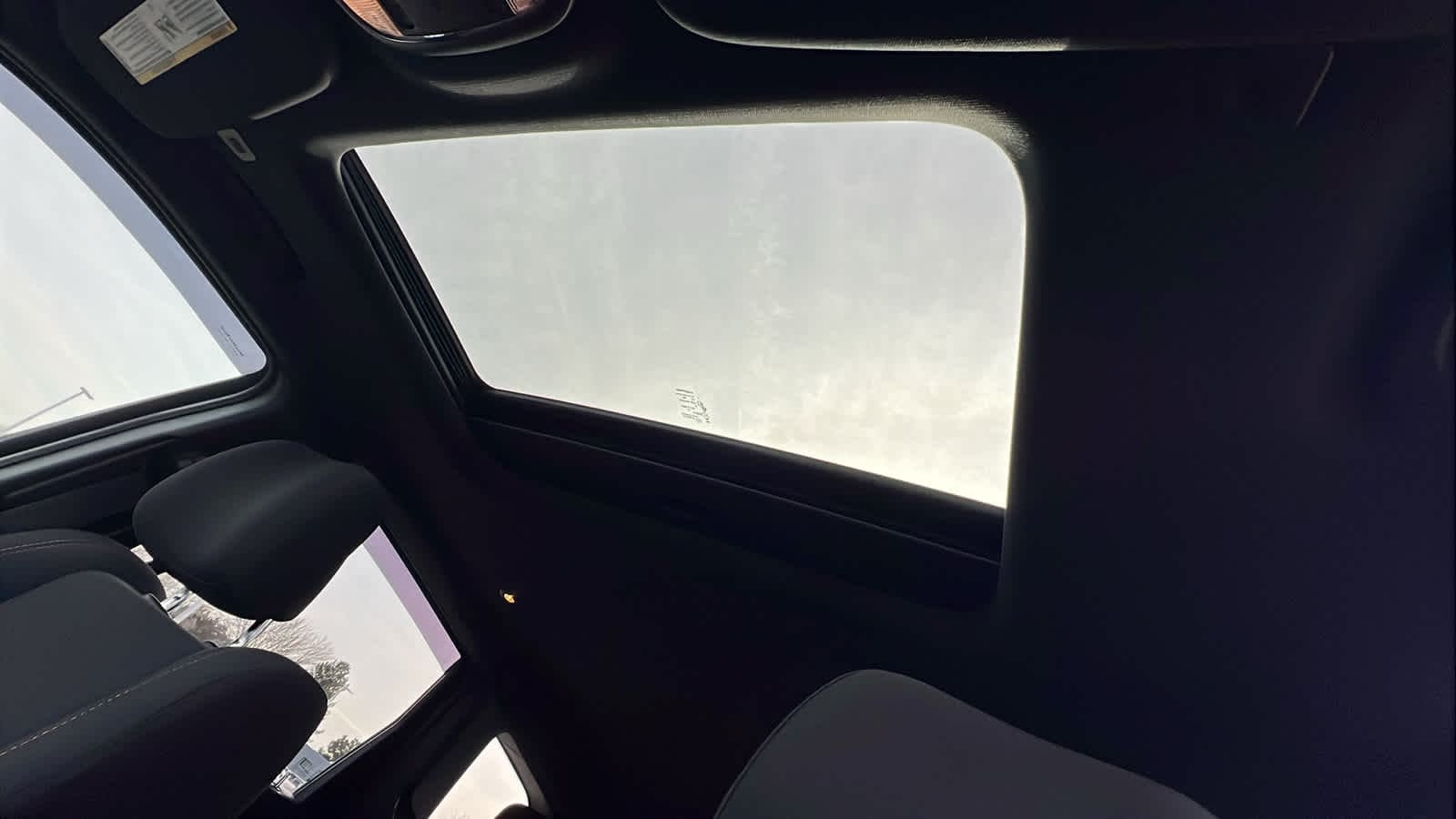 Thumbnail: 2017 Jeep Grand Cherokee - 31