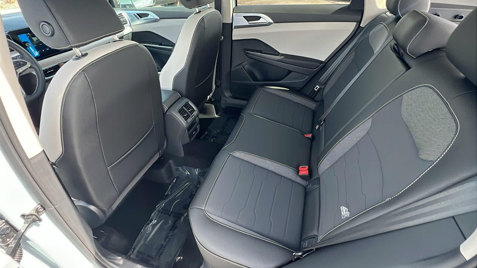 Thumbnail: 2025 Volkswagen Taos - 24