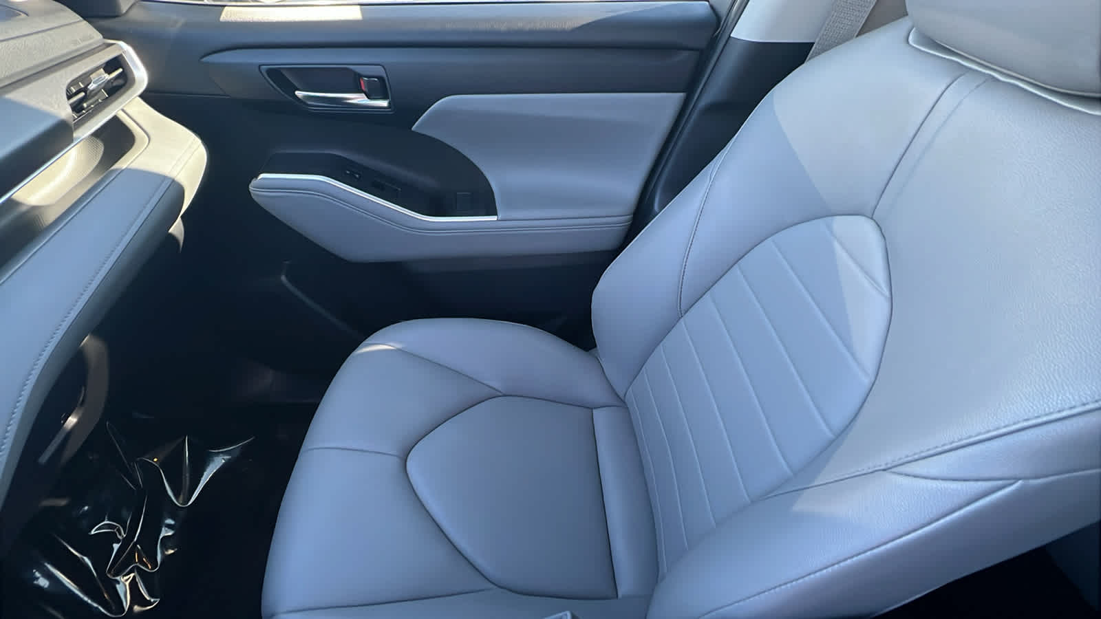 Thumbnail: 2024 Toyota Highlander - 12